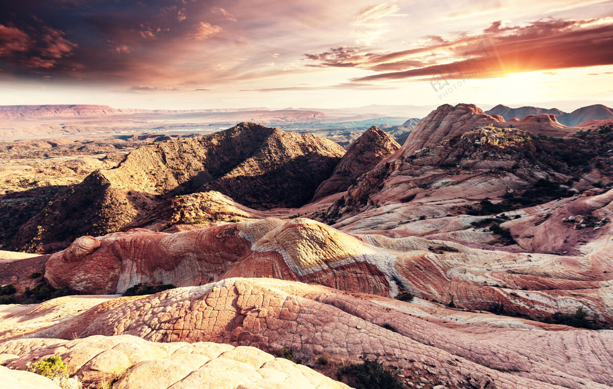 地质美国犹他州的砂岩地层扬特平原犹他州宁静砂岩