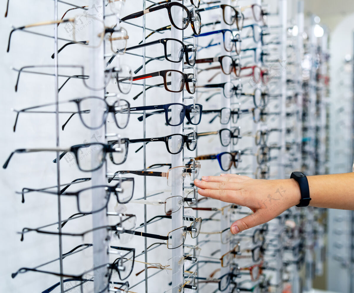 光学眼镜店眼科援助眼镜