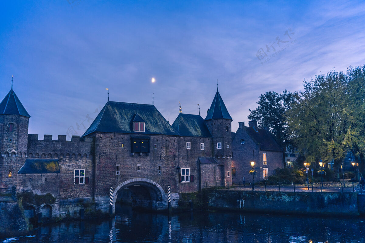 城市荷兰阿默斯福德市的老城荷兰城市景观建筑