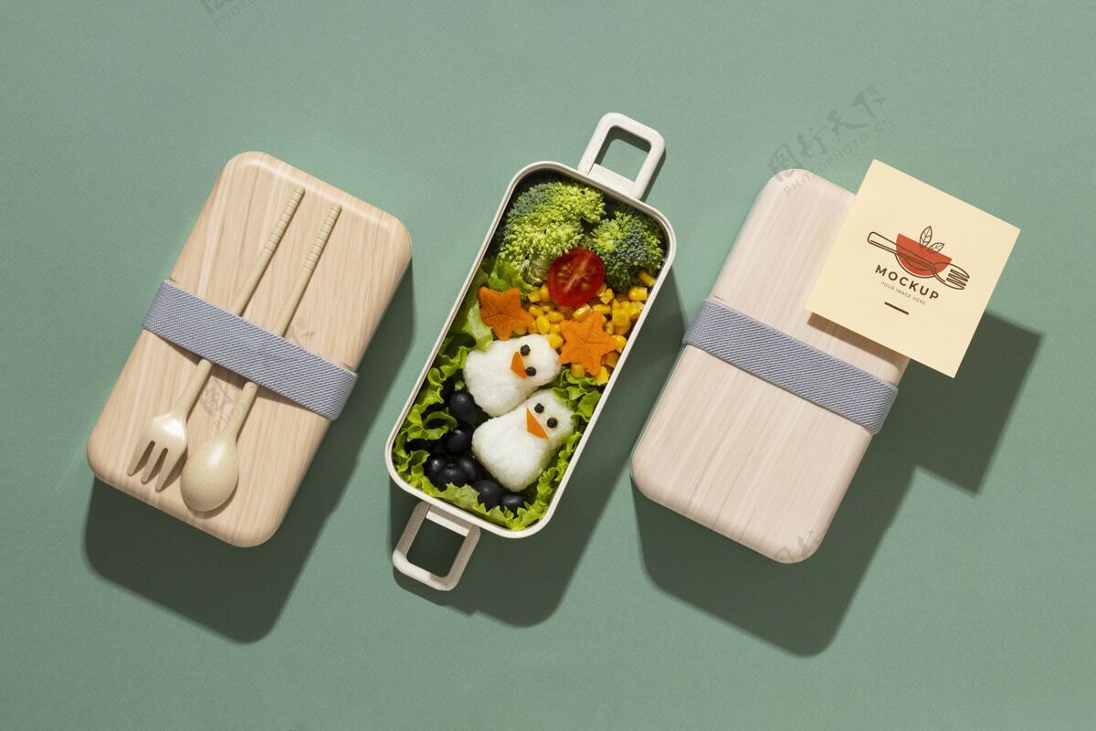 午餐便当盒与模拟卡组成健康膳食日本