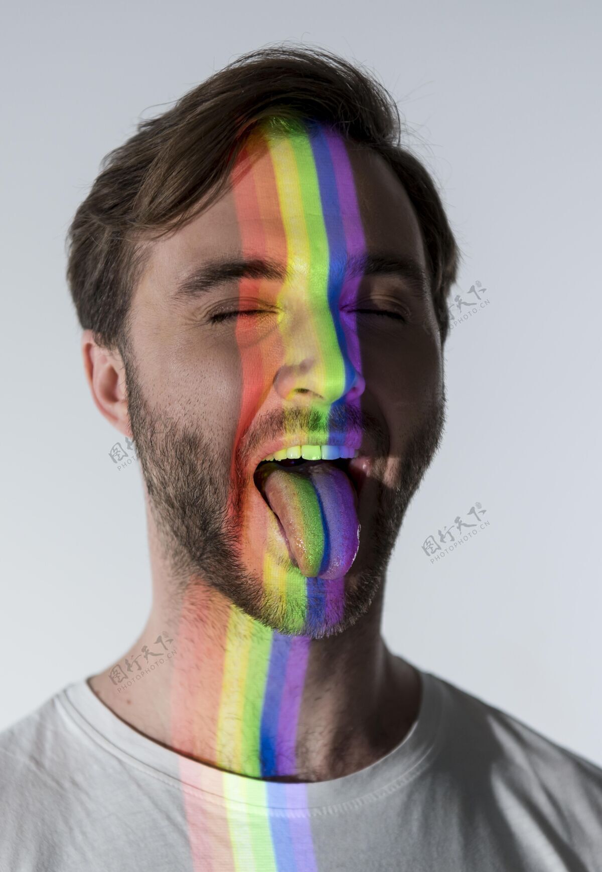 社会脸上有同性恋标志的男人的肖像同性恋庆祝运动