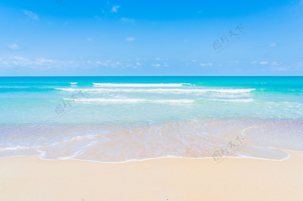 海滩美丽的热带海滩海洋白云蓝天背景旅游度假岛屿海洋自然