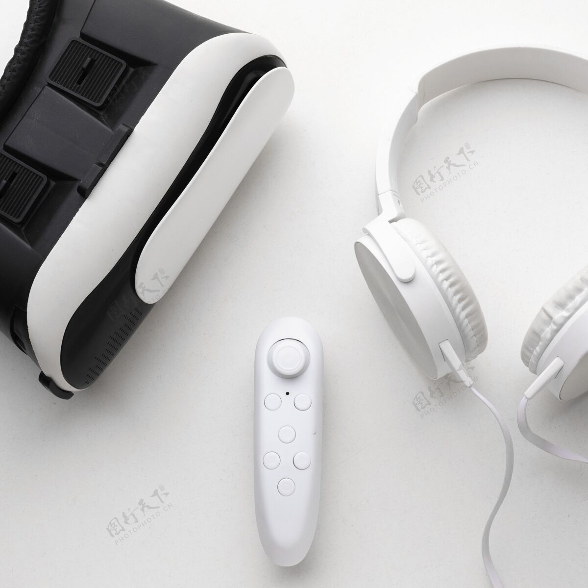 虚拟现实耳机顶视图虚拟现实耳机白色耳机虚拟现实模拟器技术模拟
