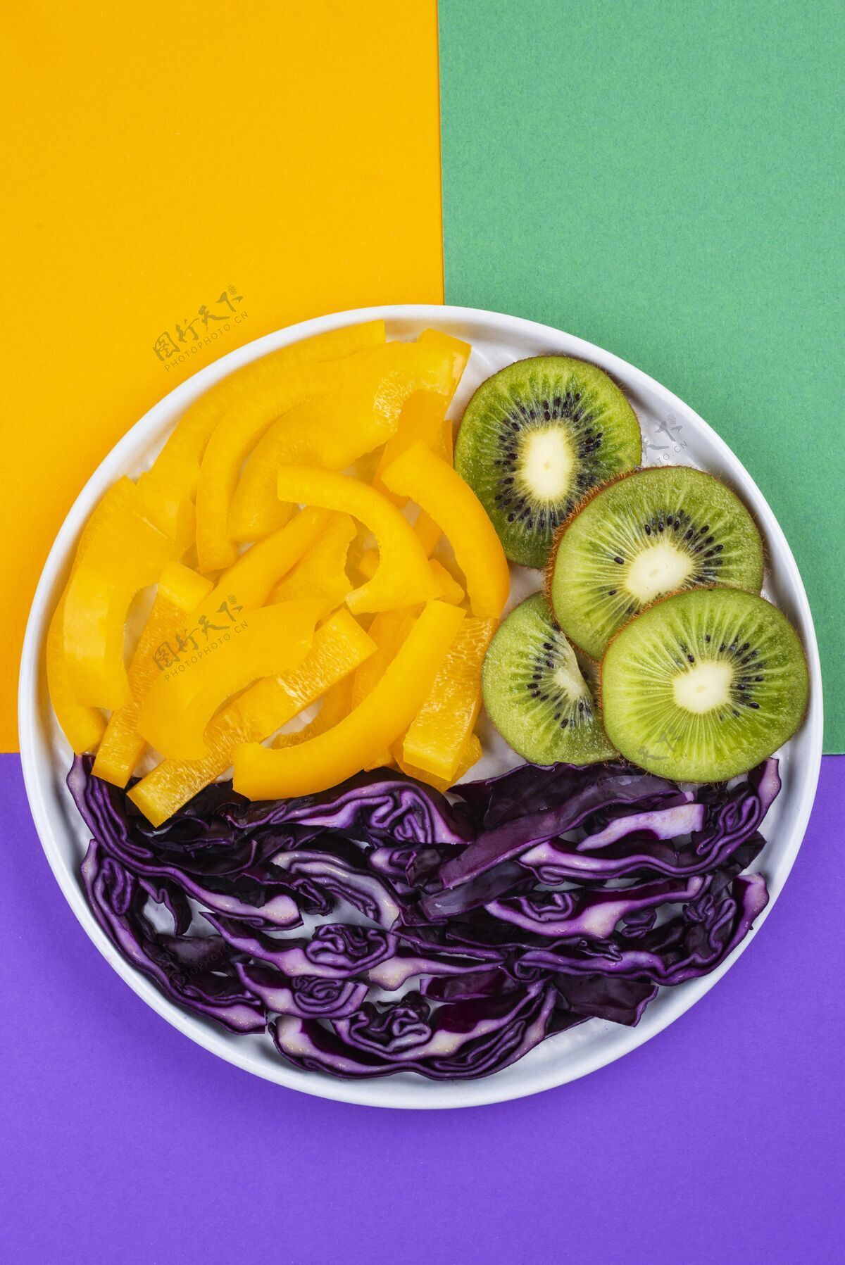 营养布置美味的新鲜水果和蔬菜水果有机成分