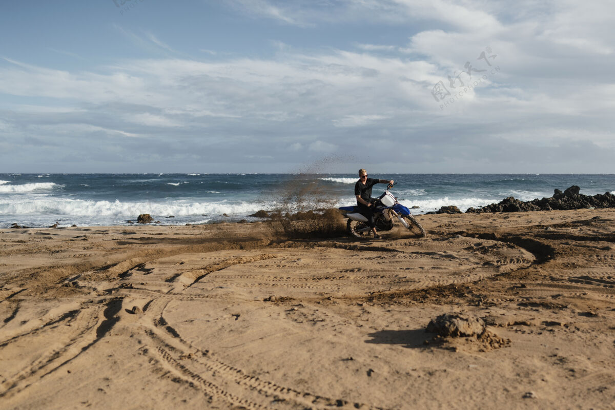 旅游夏威夷骑摩托车的人激情夏威夷模型