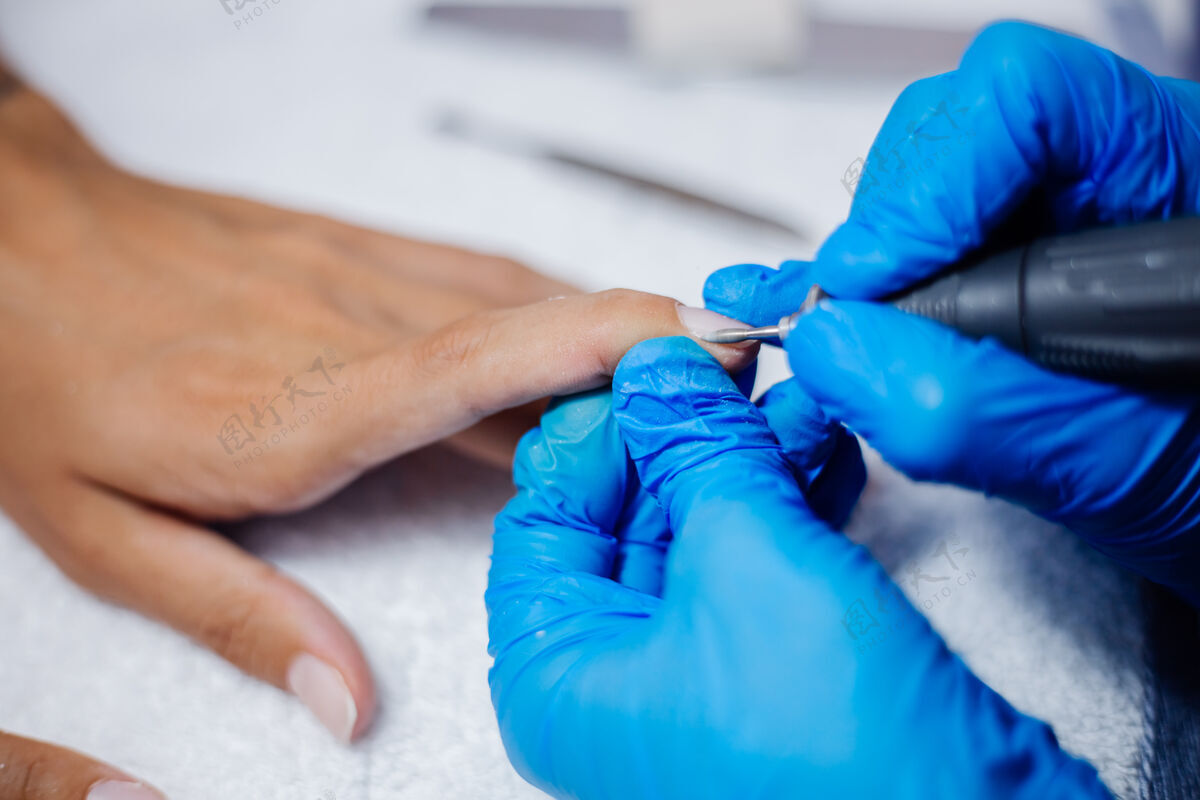 凝胶美手美手指甲护理制作工艺专业指甲锉刀操作美手护理理念清洁治疗女人